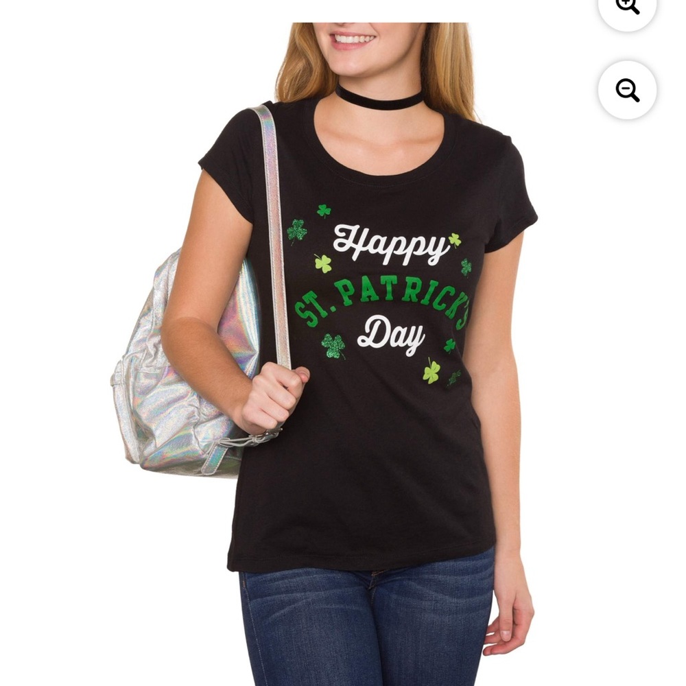 NWT St. Patrick's Day Black glitter Tee Junior Size Medium women Small